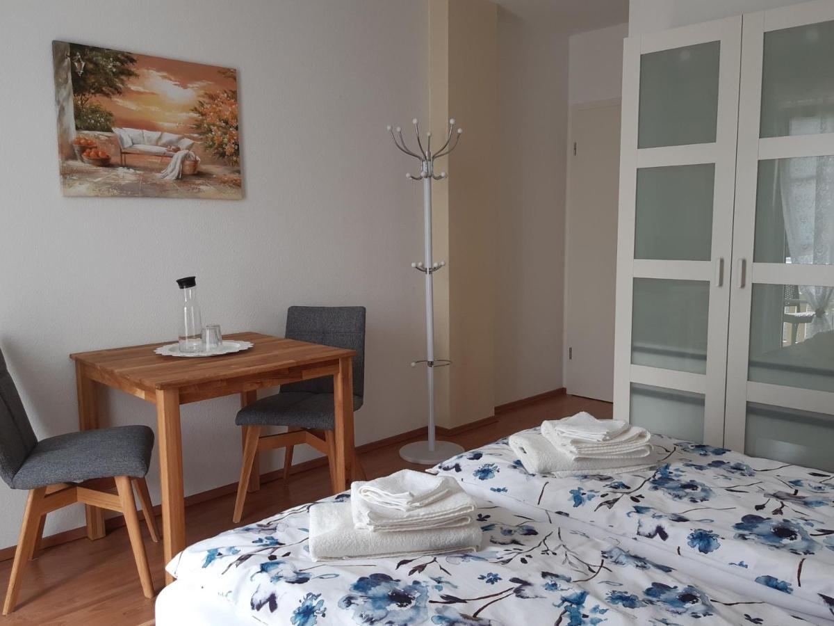 Gästezimmer Rosi Bad Klosterlausnitz Exterior foto