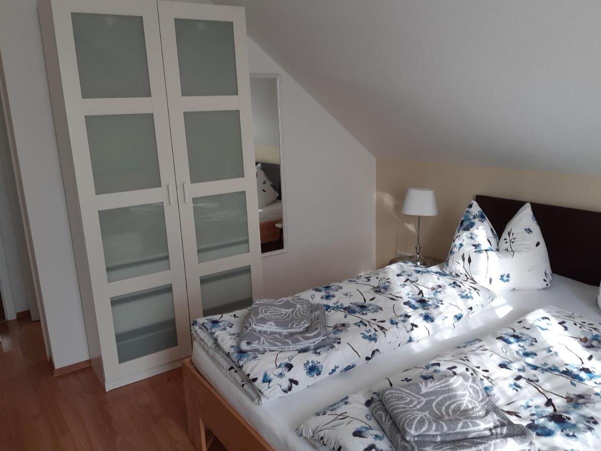 Gästezimmer Rosi Bad Klosterlausnitz Exterior foto