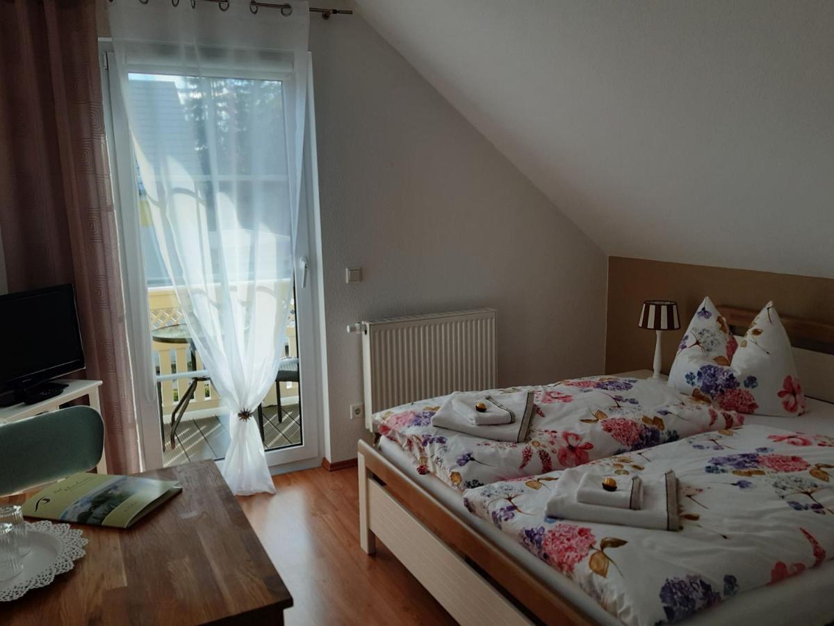 Gästezimmer Rosi Bad Klosterlausnitz Exterior foto